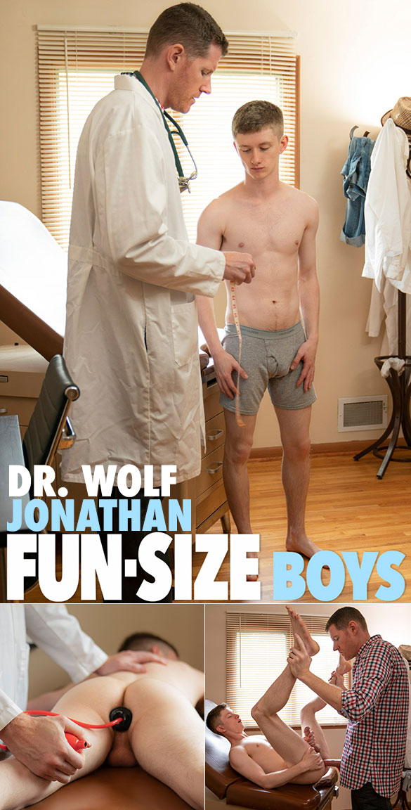 Fun-Size Boys: Dr. Wolf fucks Jonathan raw in "Dr. Wolf's Office"